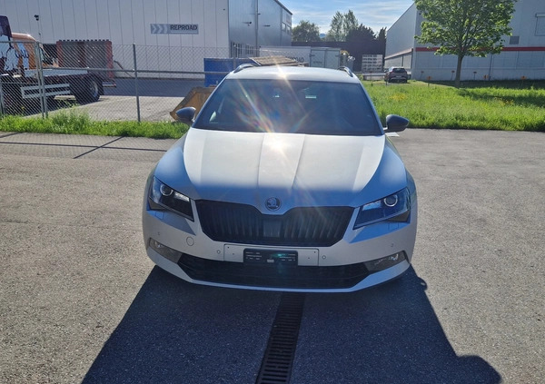 Skoda Superb cena 70000 przebieg: 189106, rok produkcji 2018 z Kcynia małe 301